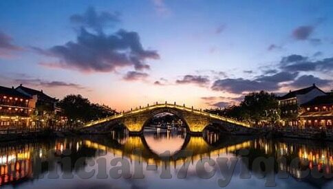 亚洲av午夜精品麻豆-探索当夜与晨光交织的影子——午夜文化下的艺术多样